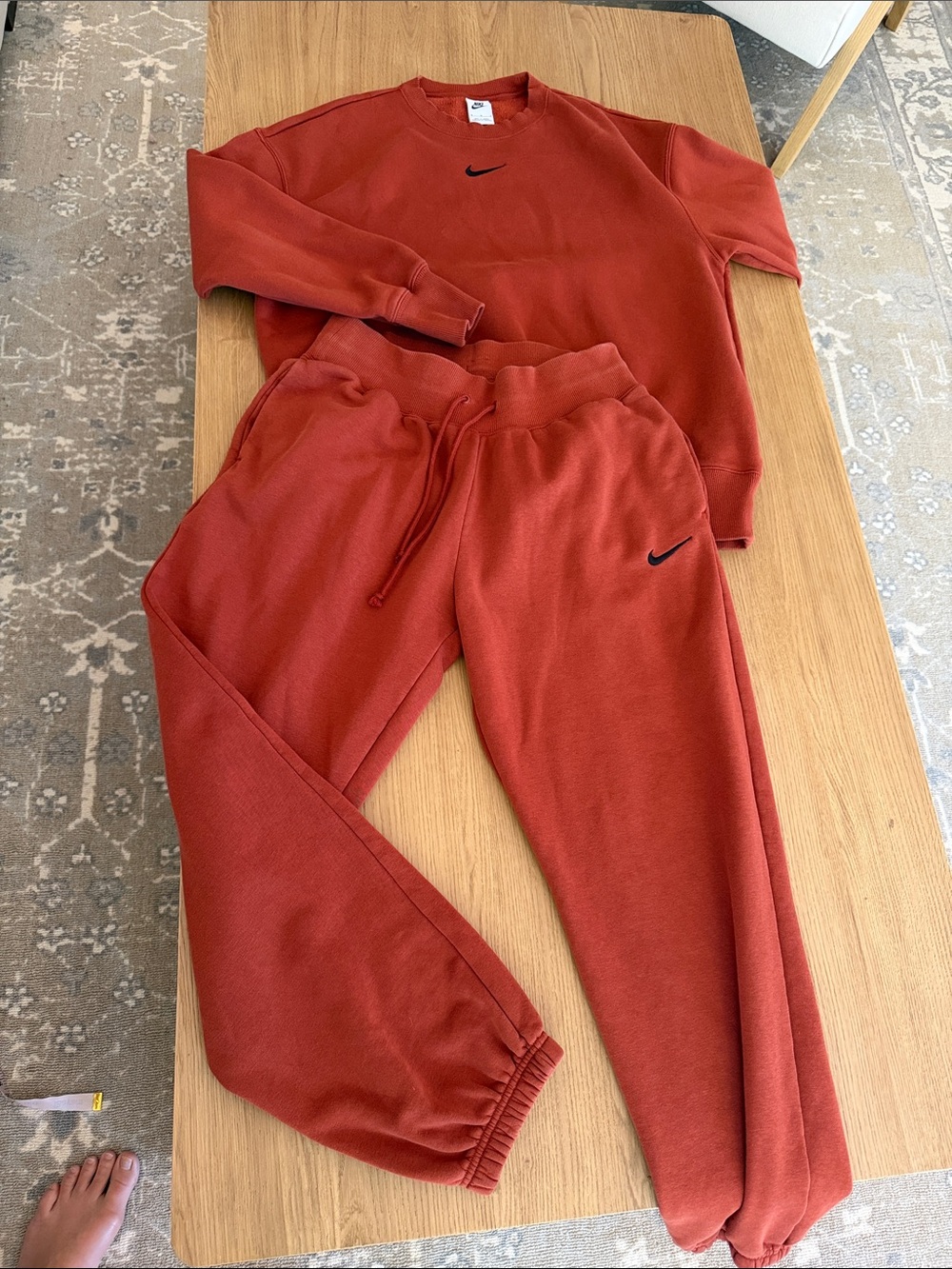 Women’s Nike Phoenix Sweatshirt & Sweatpants Set medium rugged orange